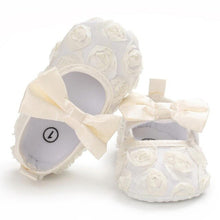 Load image into Gallery viewer, Baby Girls Soft Shoes
